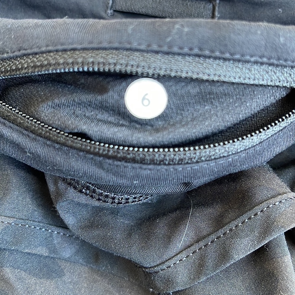 Lululemon camo shorts - Picture 4 of 4